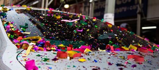 confetti-auto-carnaval-1582365324.jpg